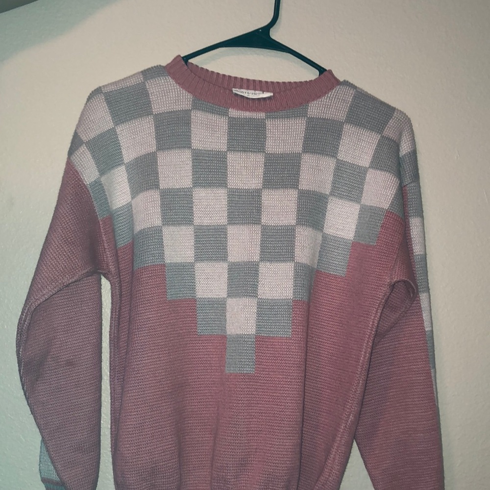 Pro-Fashionable brand size small pink/grey/white